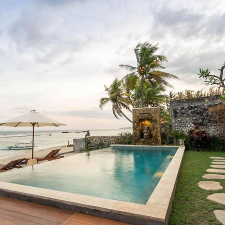 Utama Villas Beach Front Candidasa Ngoại thất bức ảnh