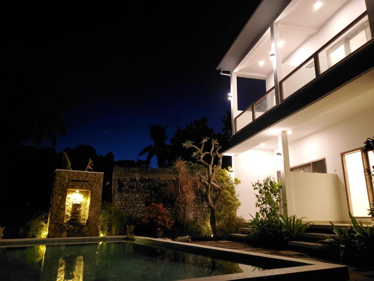 Utama Villas Beach Front Candidasa Ngoại thất bức ảnh