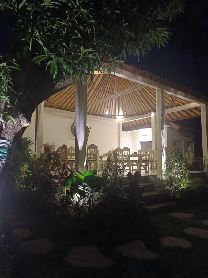 Utama Villas Beach Front Candidasa Ngoại thất bức ảnh