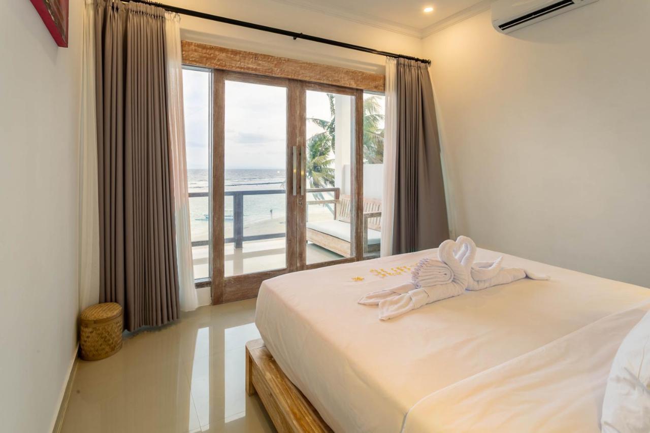 Utama Villas Beach Front Candidasa Ngoại thất bức ảnh